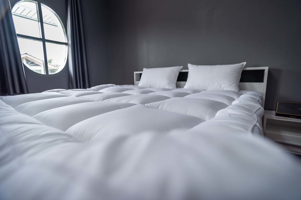 What's The Difference Between Pillow Top And Plush Mattresses? - DynastyMattress